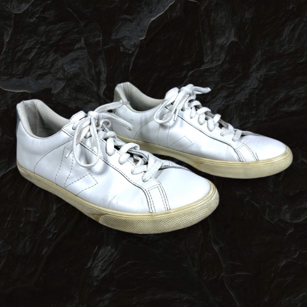 Veja Esplar Leather Sneakers